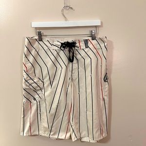 Volcom Board Shorts Men Size 33